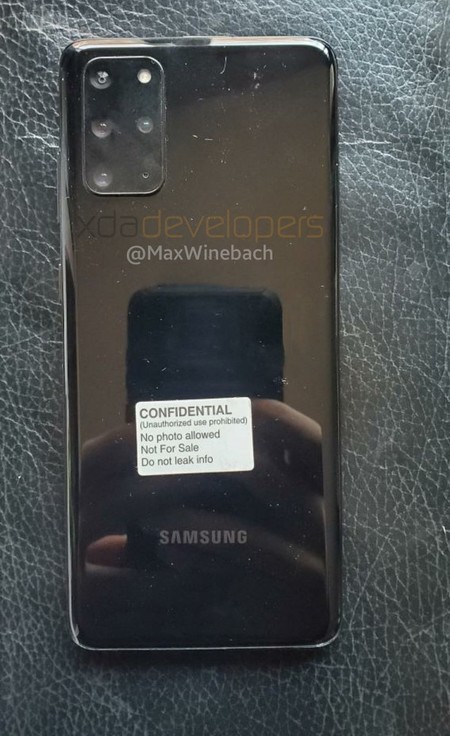 Samsung Galaxy S20+ con módulo de cámaras traseras