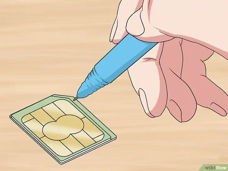 Marcar con lápiz el contorno de la nano SIM para el recorte